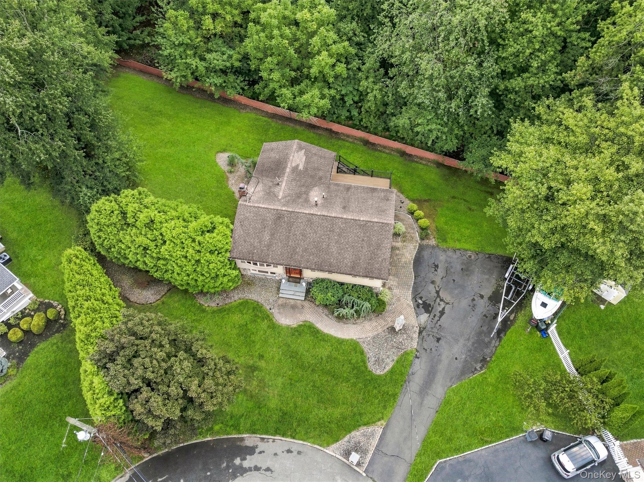 14 Karl Court Property Photo 45