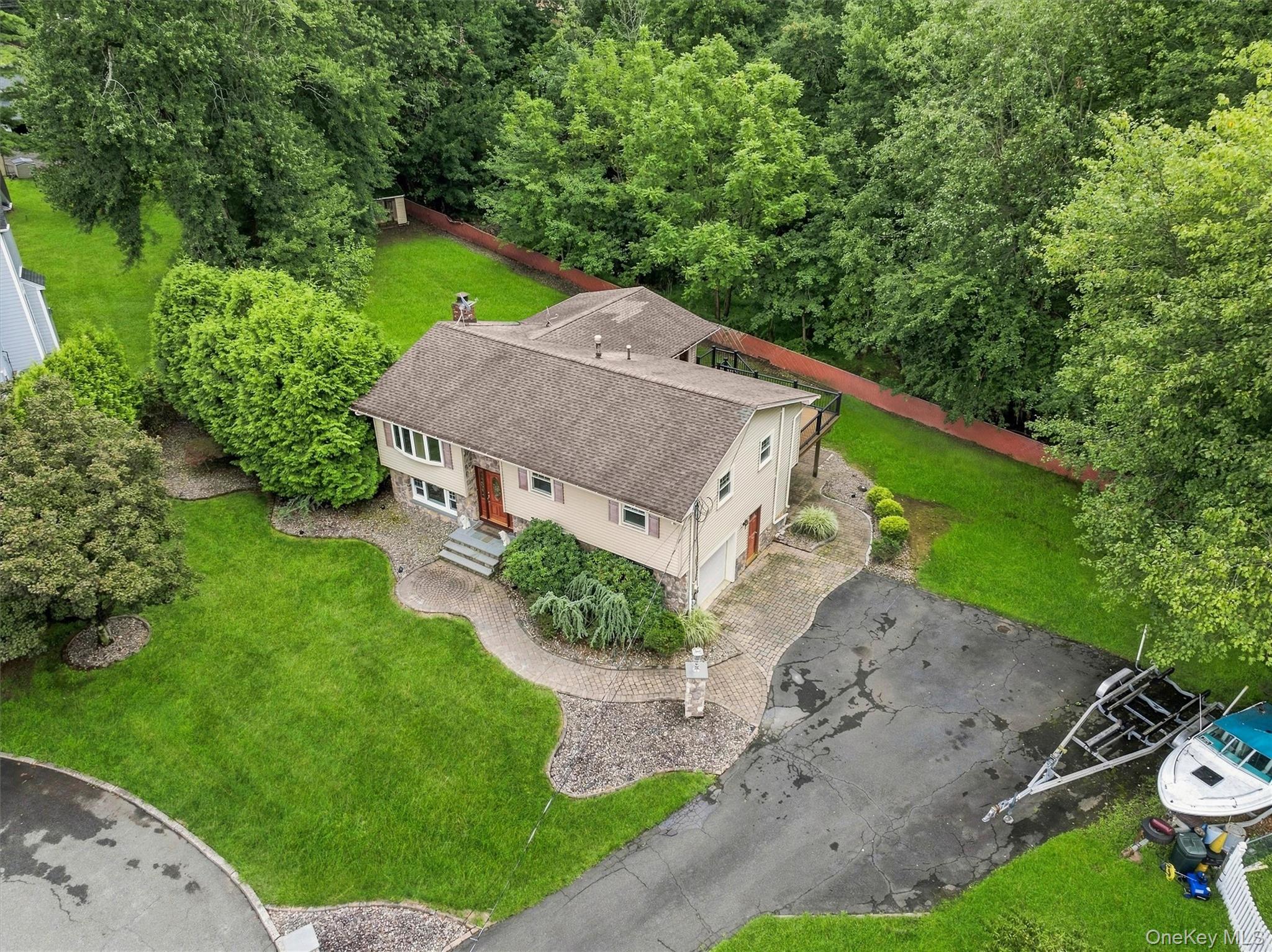 14 Karl Court Property Photo 46
