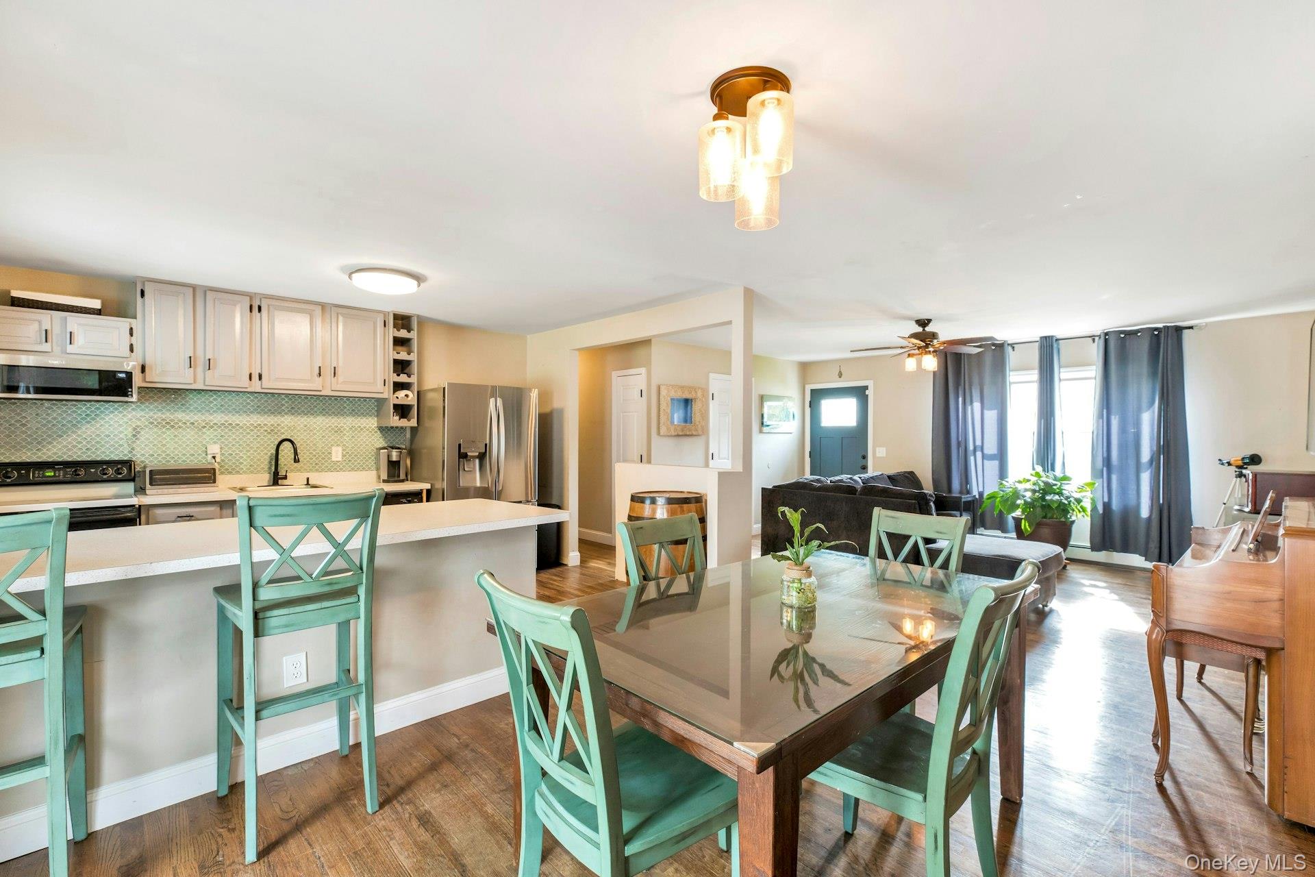 941 Montauk Avenue Property Photo 7