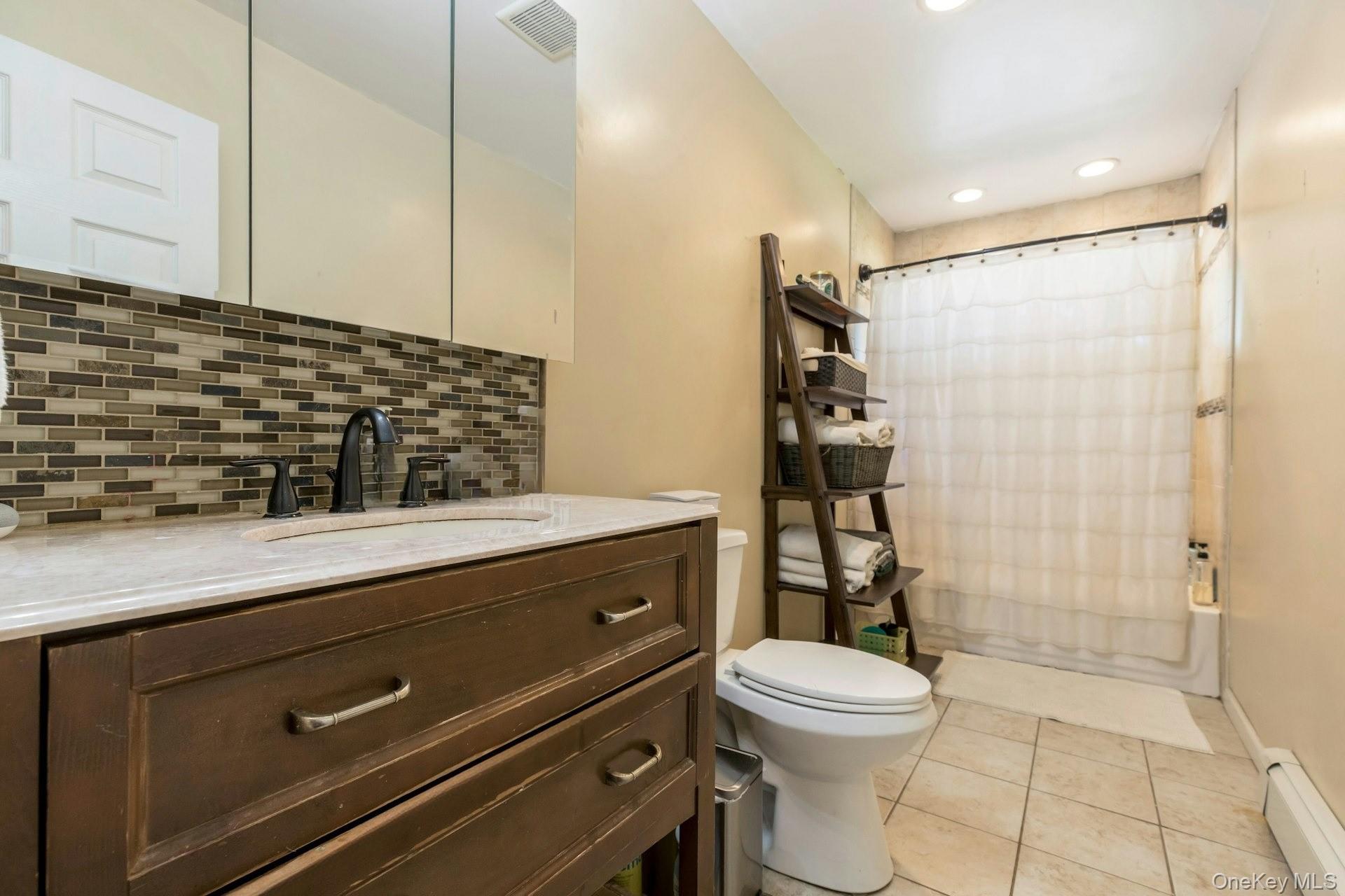 941 Montauk Avenue Property Photo 10