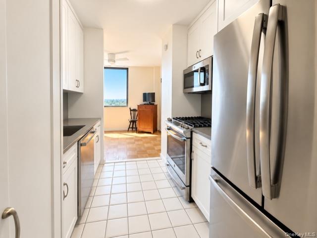 26910 Grand Central Parkway 15b Property Photo 10