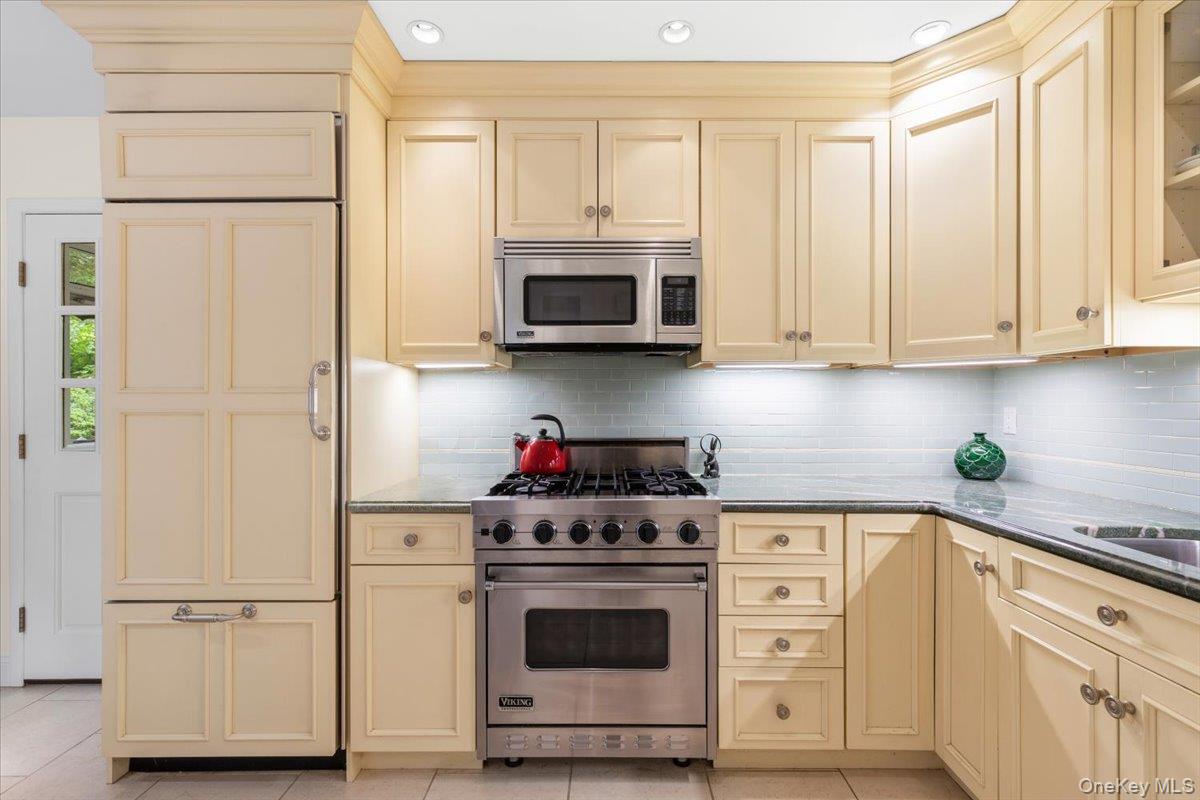 1211 Park Avenue Property Photo 7