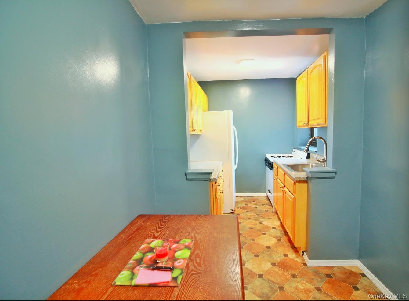 8830 182nd Street 3E Property Photo 1