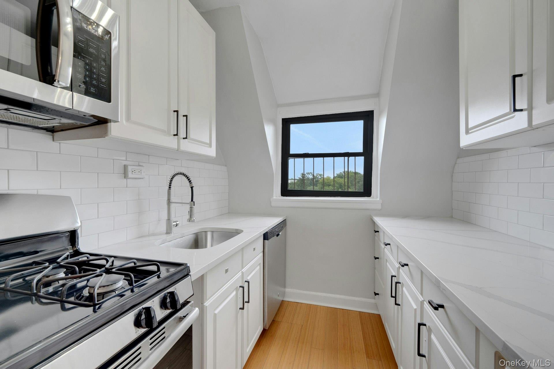 64 Kensington Road 3b Property Photo 12