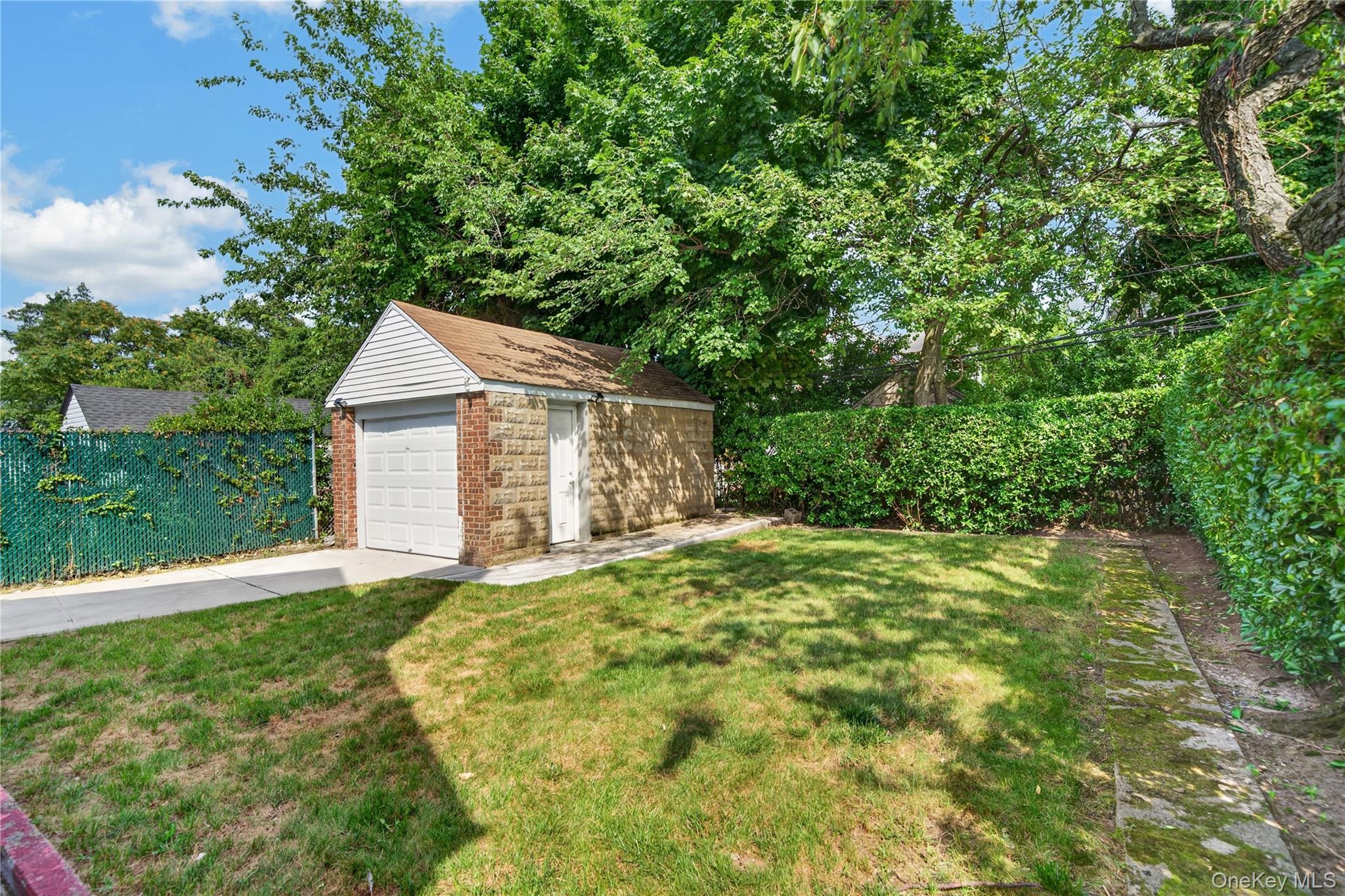 130-29 235th Street Property Photo 9