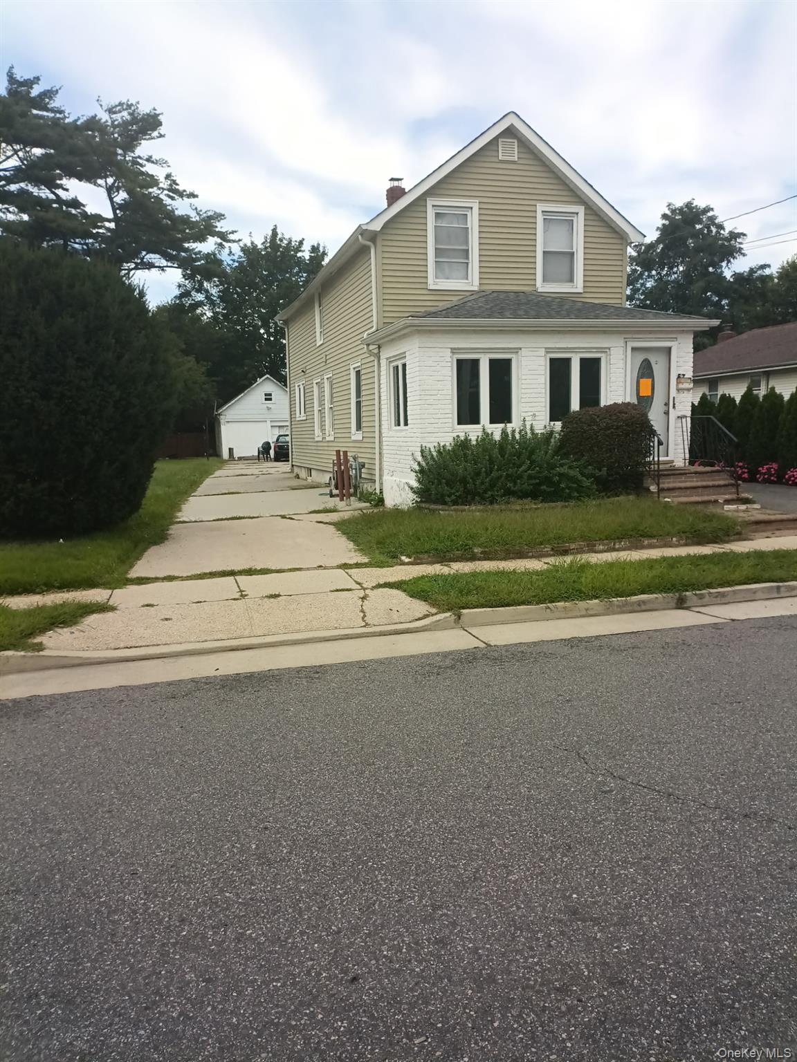 57 Robinwood Avenue Property Photo 1