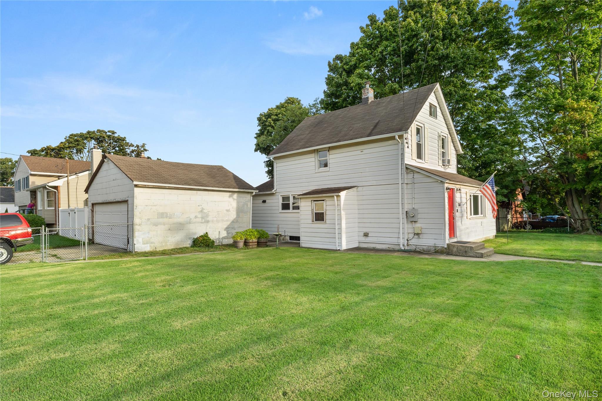 368 Catskill Avenue Property Photo 2