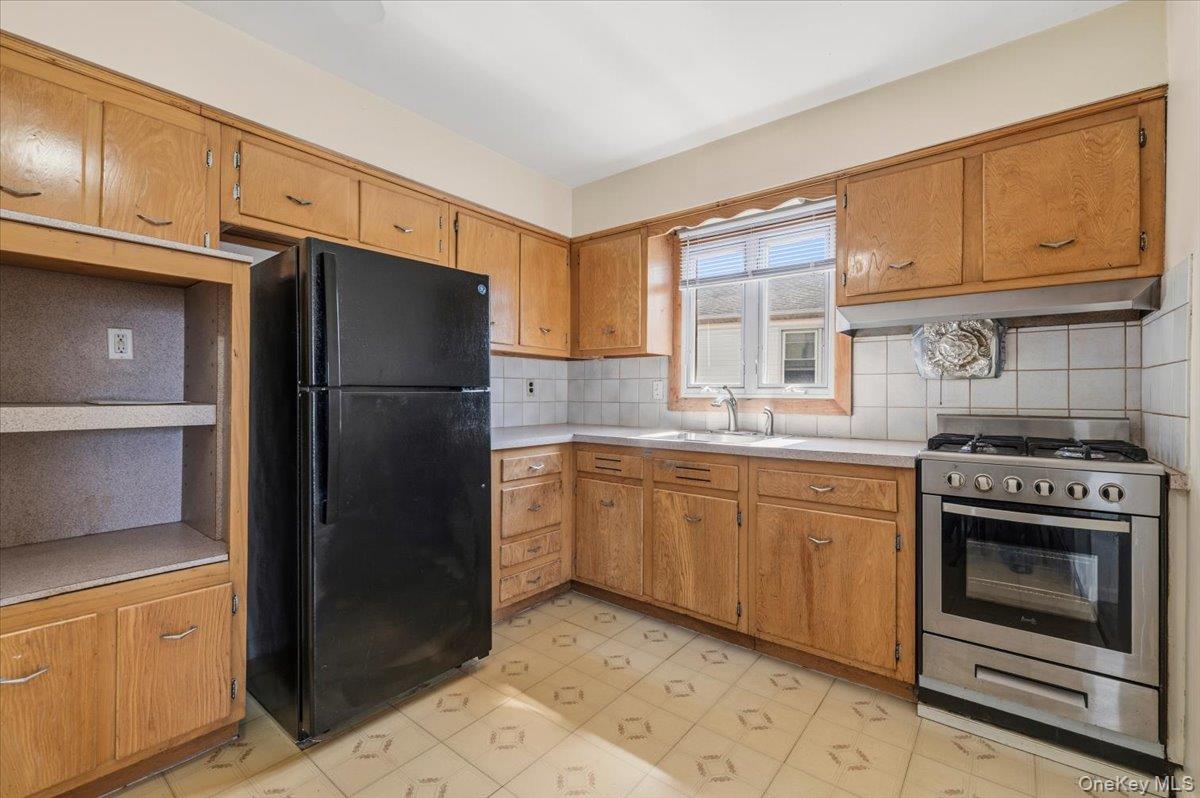 634 Broadway Property Photo 22