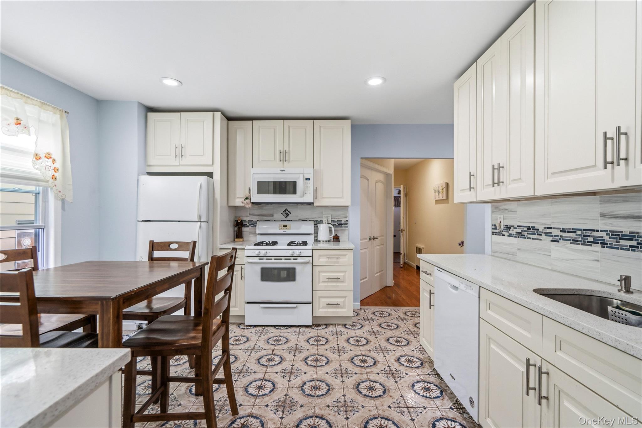 2347 125th Street Property Photo 6