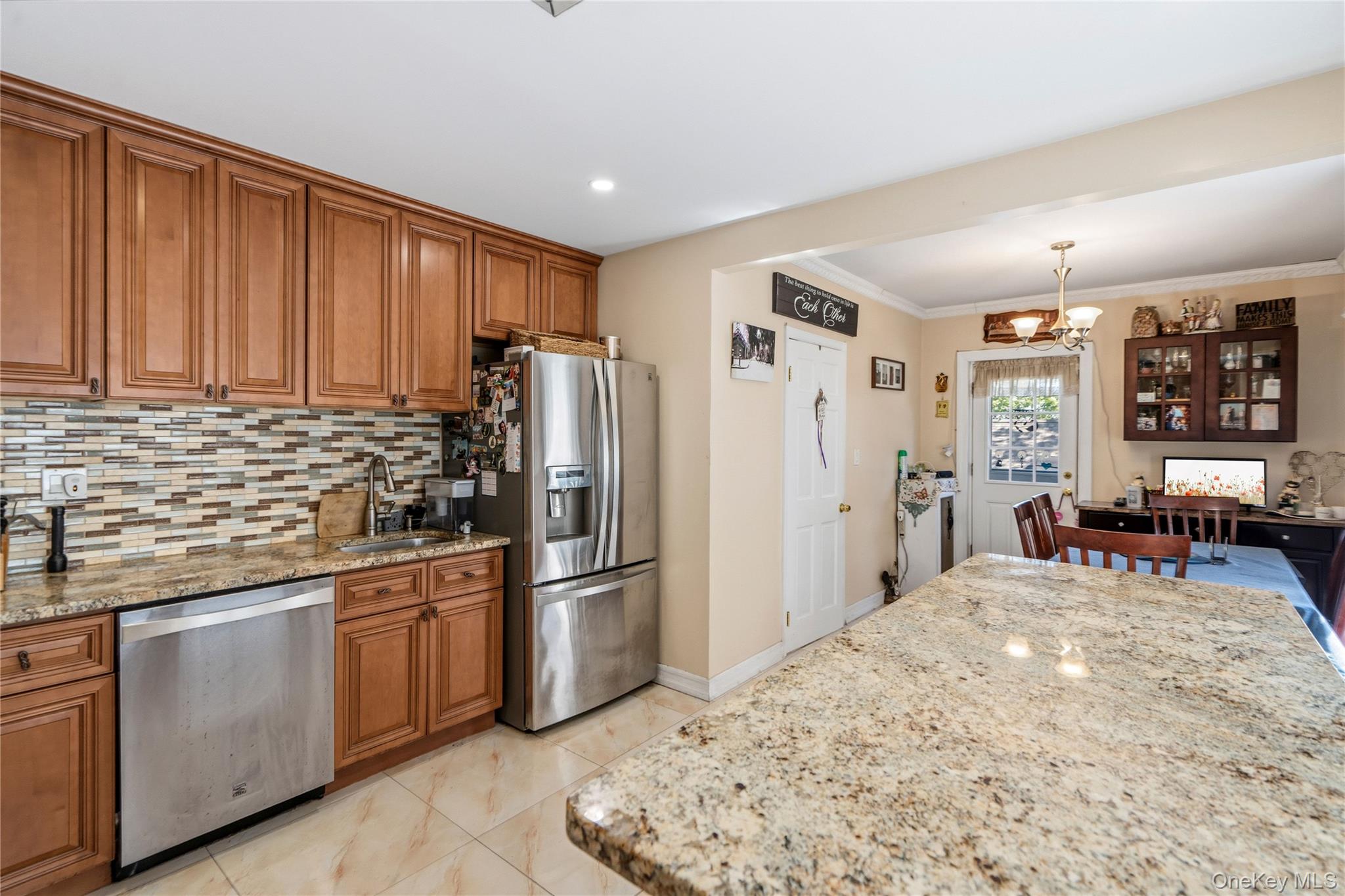 2347 125th Street Property Photo 17