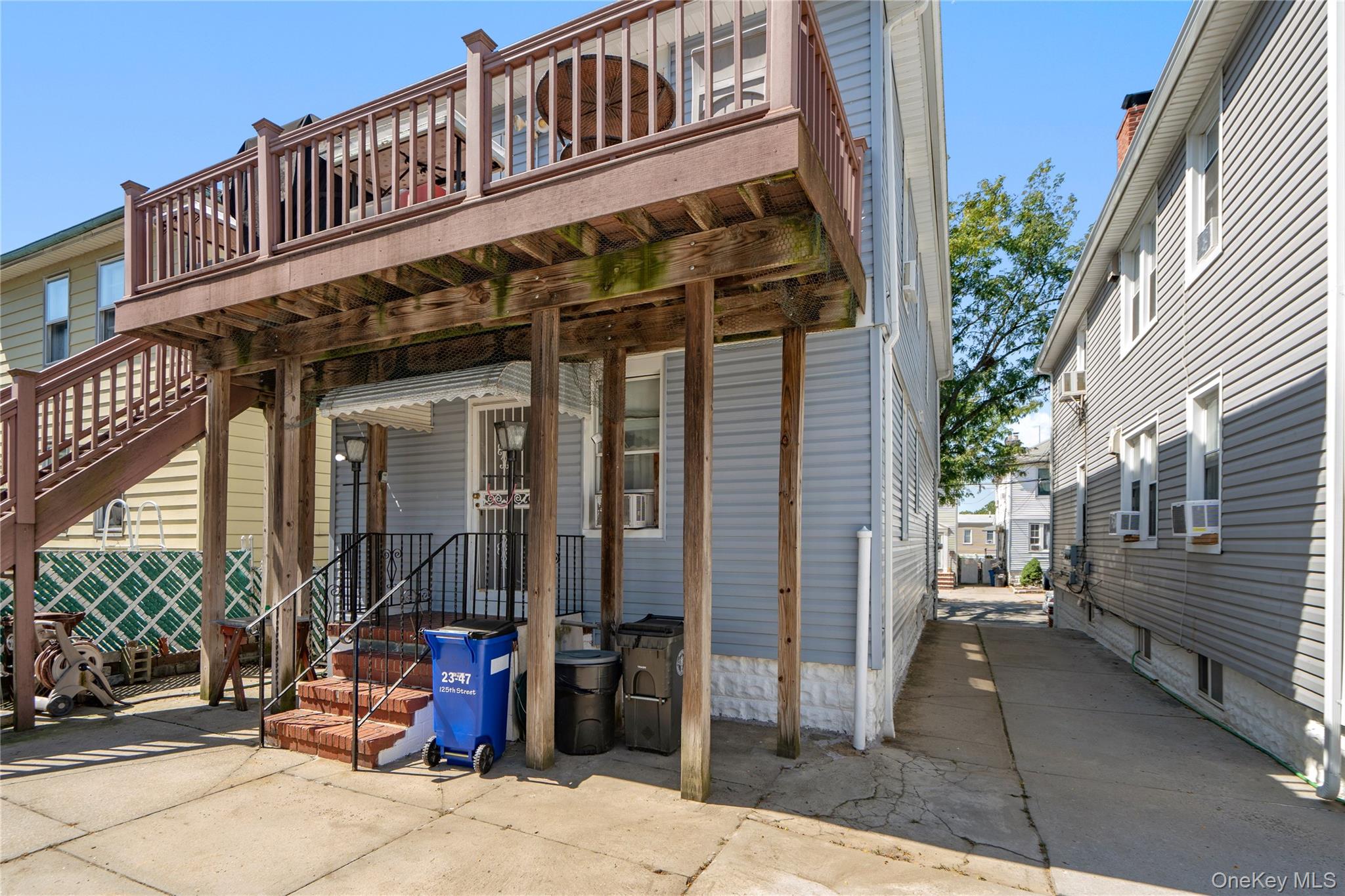 2347 125th Street Property Photo 23