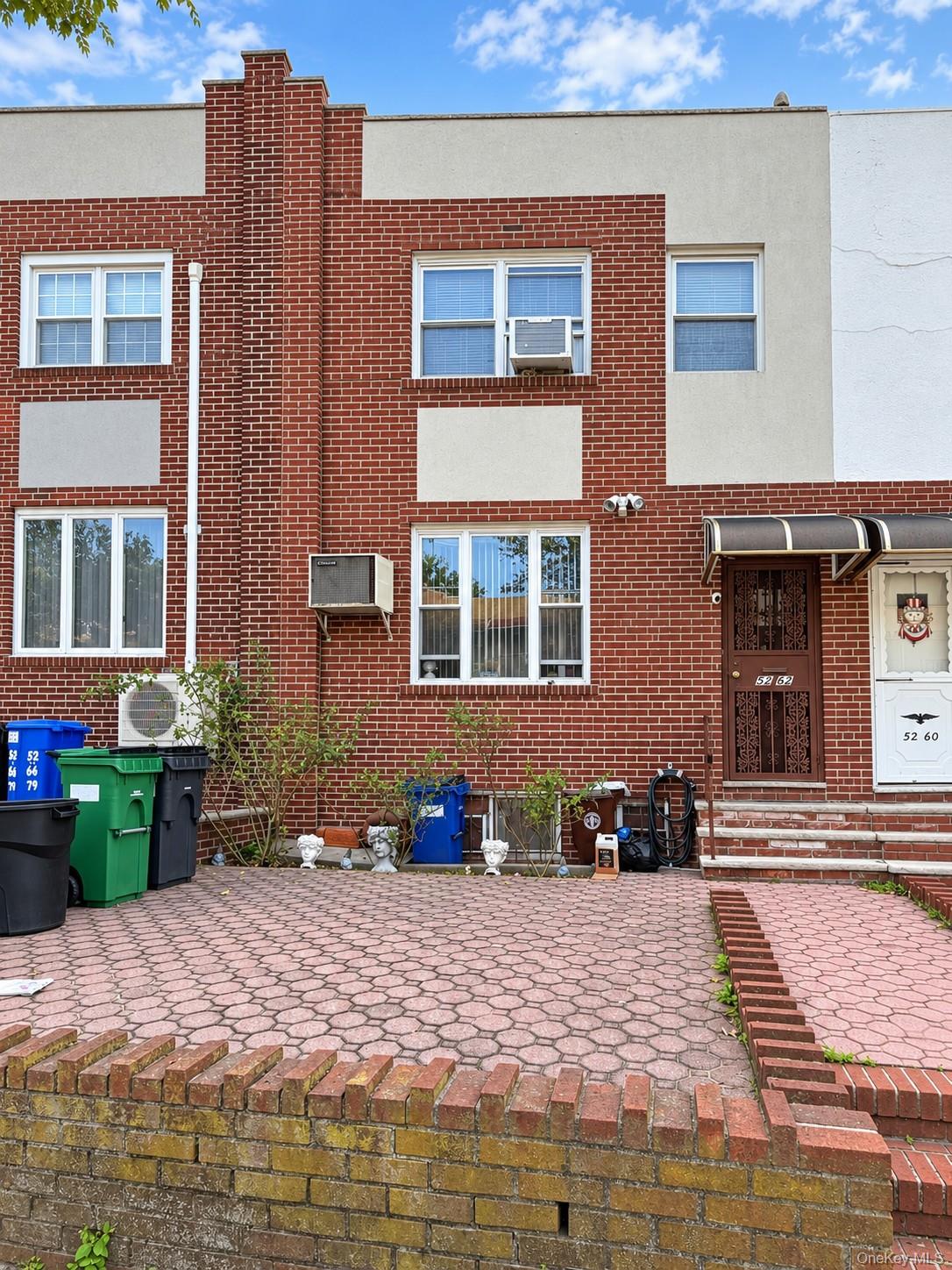 5262 79th Street Property Photo 3