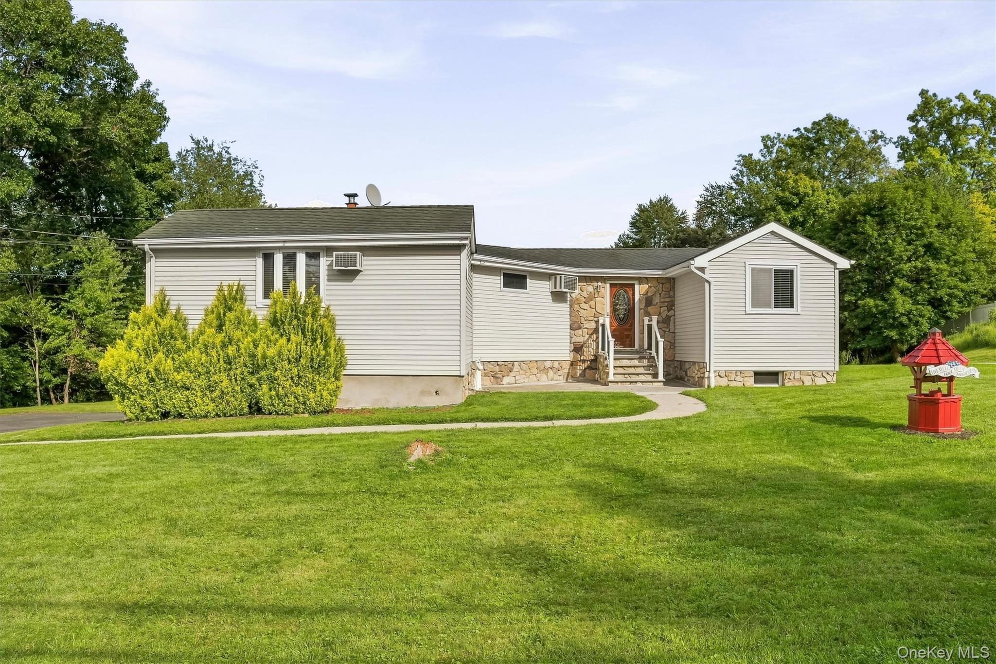 48 Lake Side Drive Property Photo 1