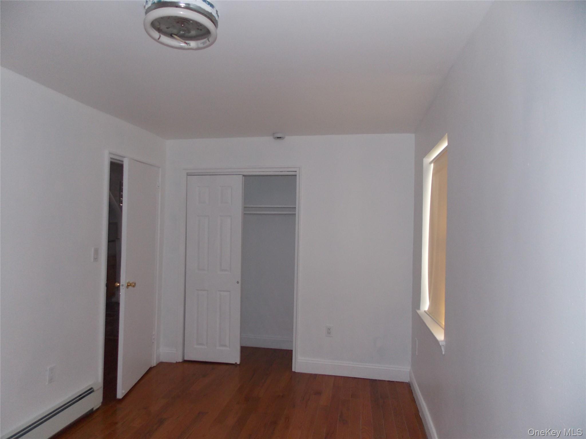 2927 Throop Avenue Property Photo 5
