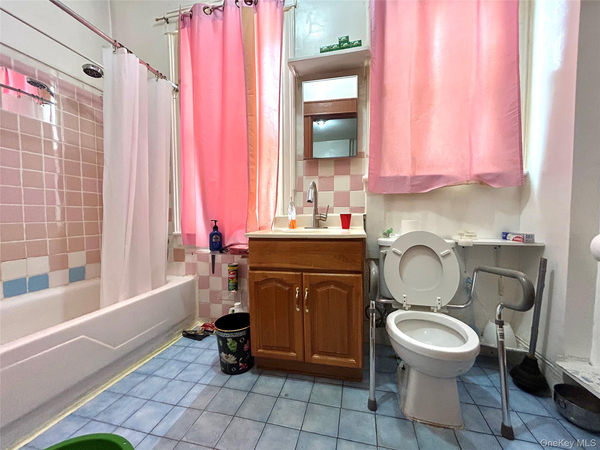 94-24 41st Road Property Photo 10