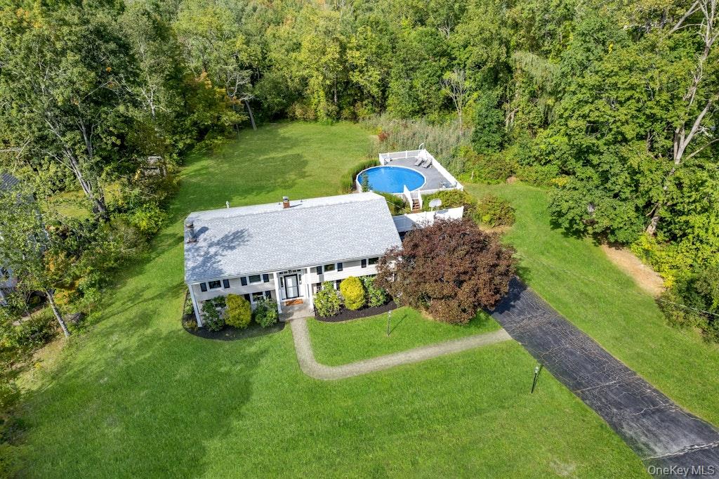 142 Loder Road Property Photo 2