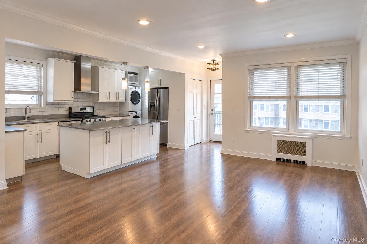 1840 Tomlinson Avenue 2 Property Photo 1