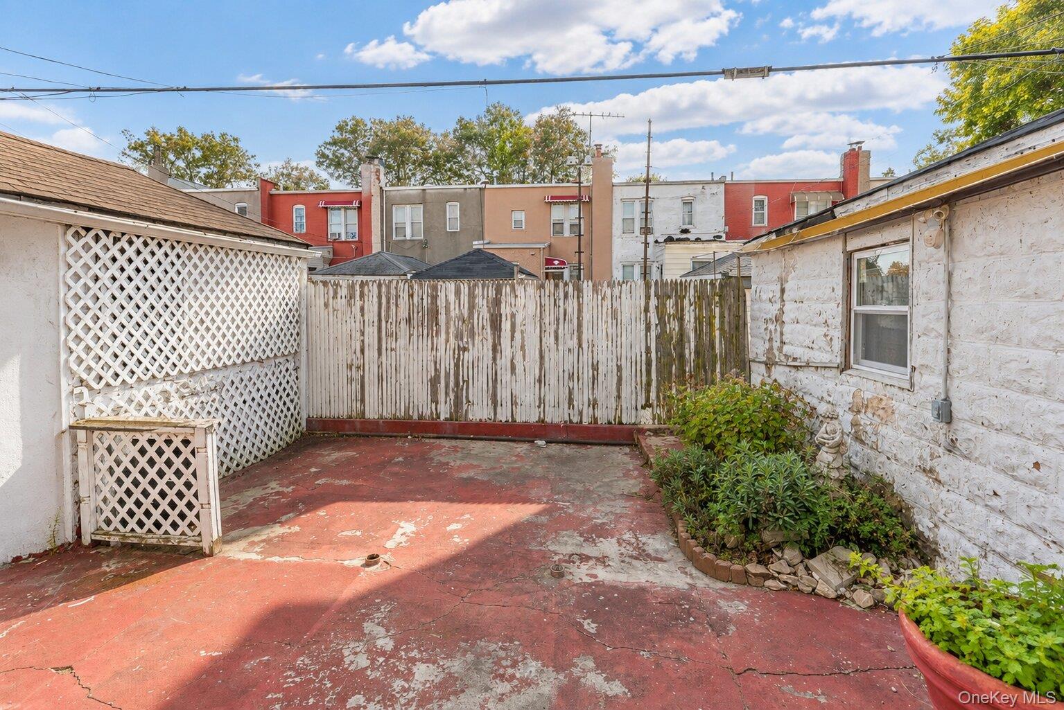 738 E 45th Street Property Photo 11