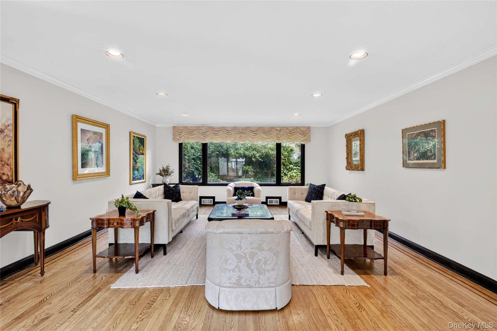 4 Parkwood Drive Property Photo 11
