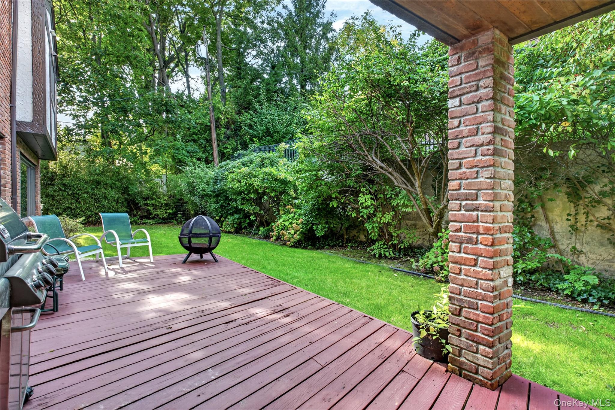4 Parkwood Drive Property Photo 28