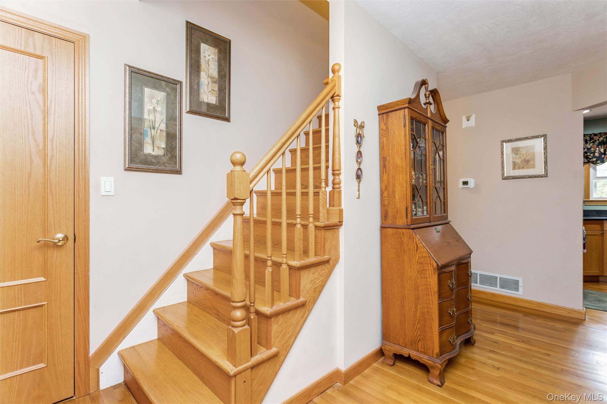 252 Buttonwood Avenue Property Photo 4