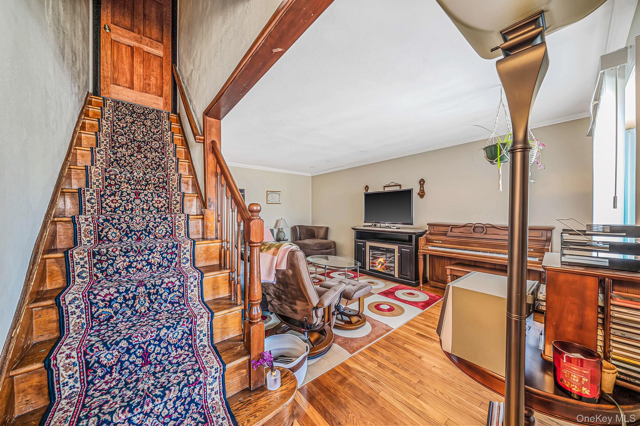 67 Holly Avenue Property Photo 2