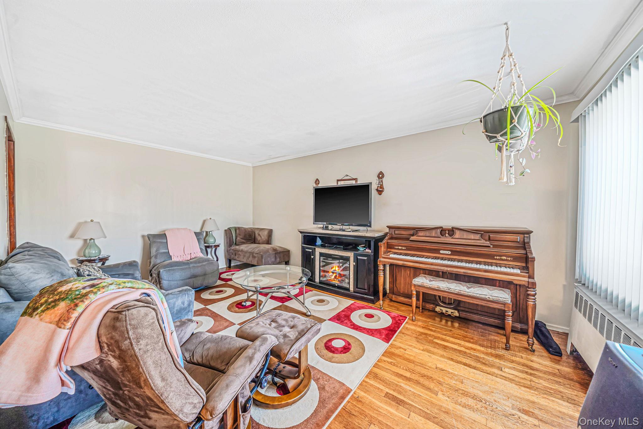 67 Holly Avenue Property Photo 3