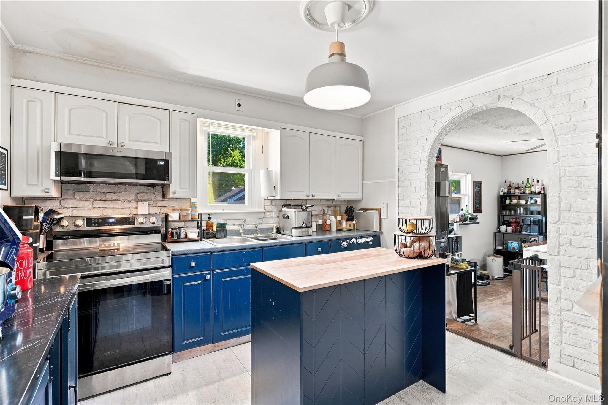 18 Underhill Avenue Property Photo 13