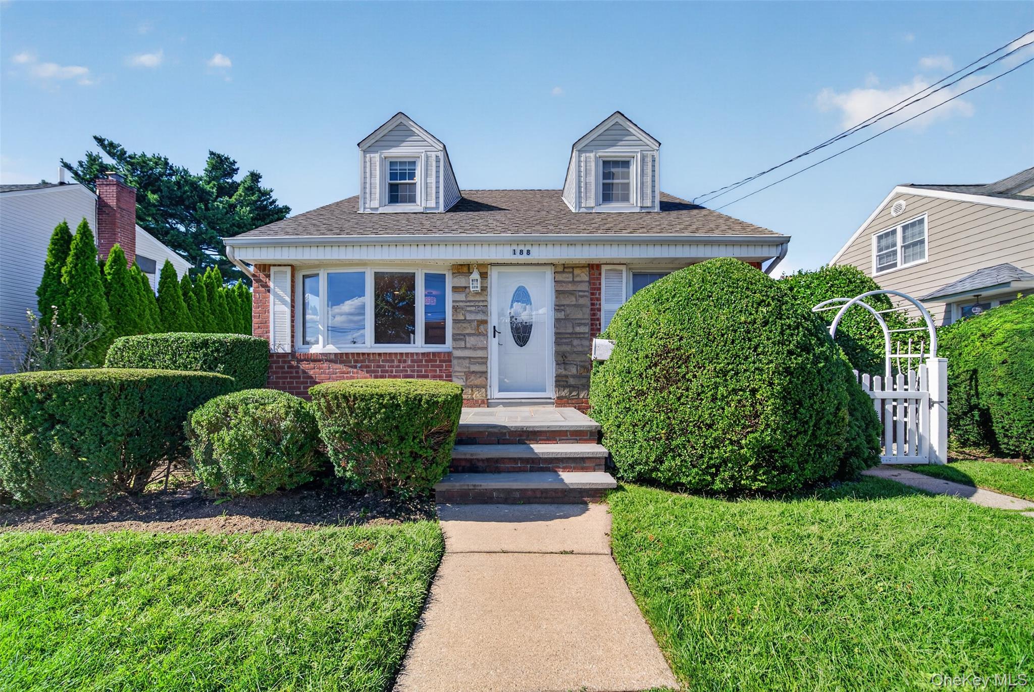 188 Arlington Street Property Photo 1