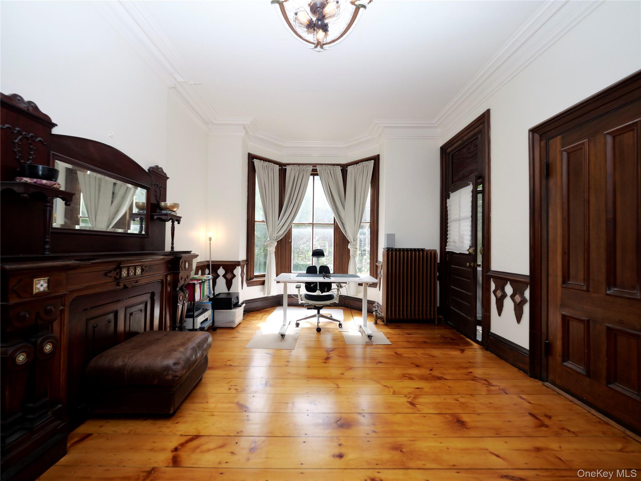 197 Grand Street Property Photo 12