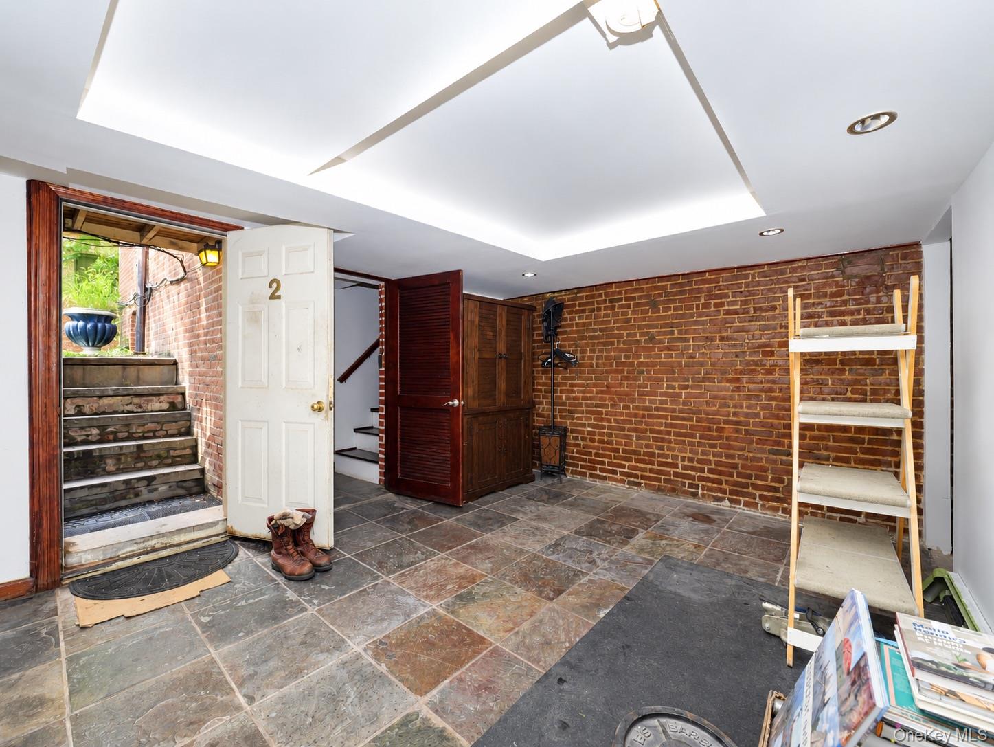 197 Grand Street Property Photo 36