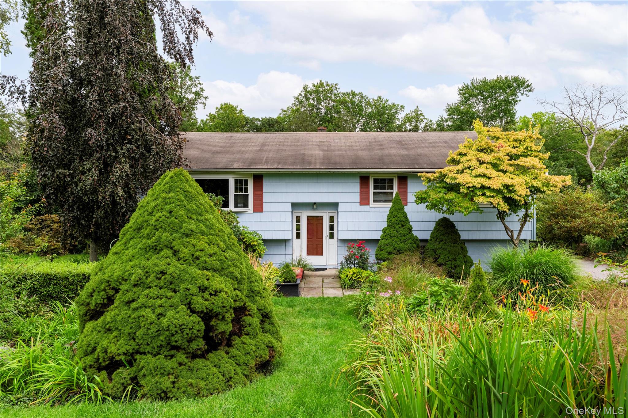 52 Friendly Road Property Photo 2