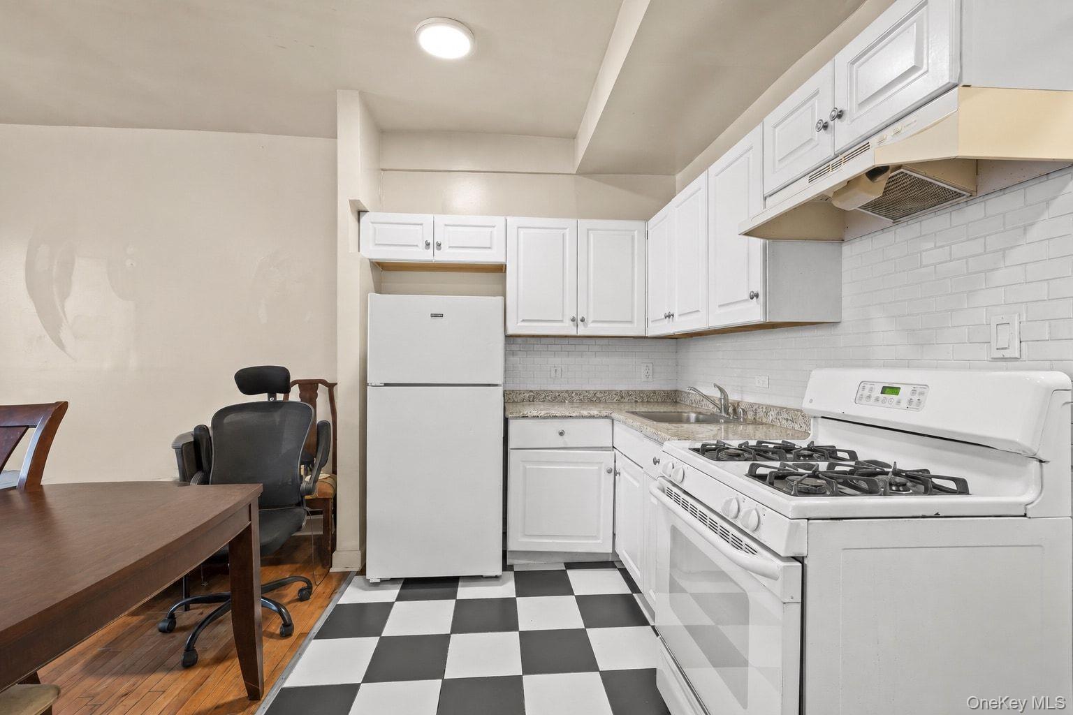 60 Quentin Road Property Photo 28