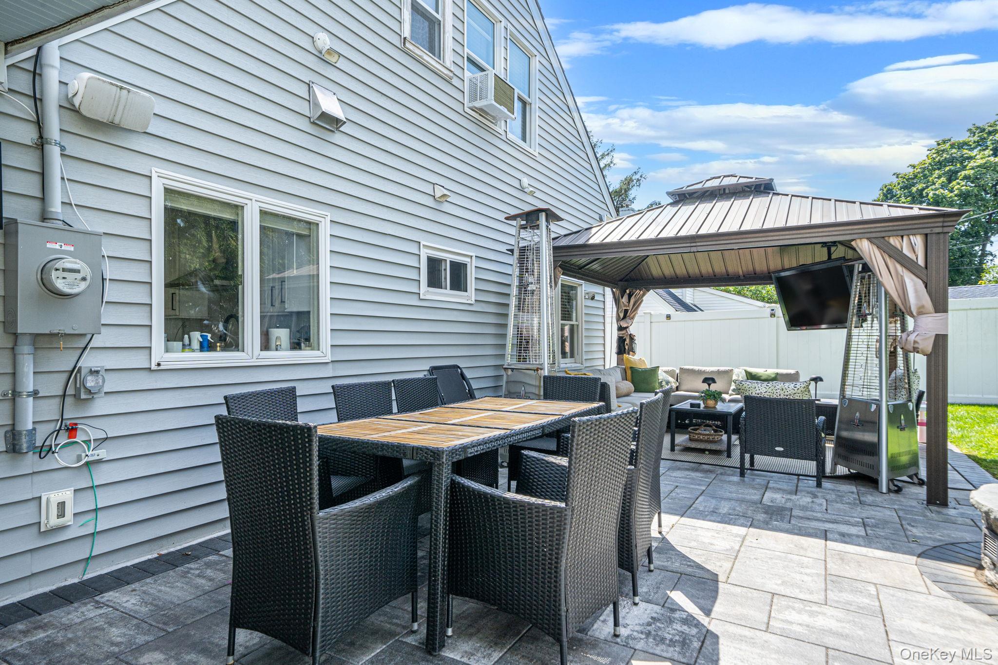 2115 Randall Avenue Property Photo 33