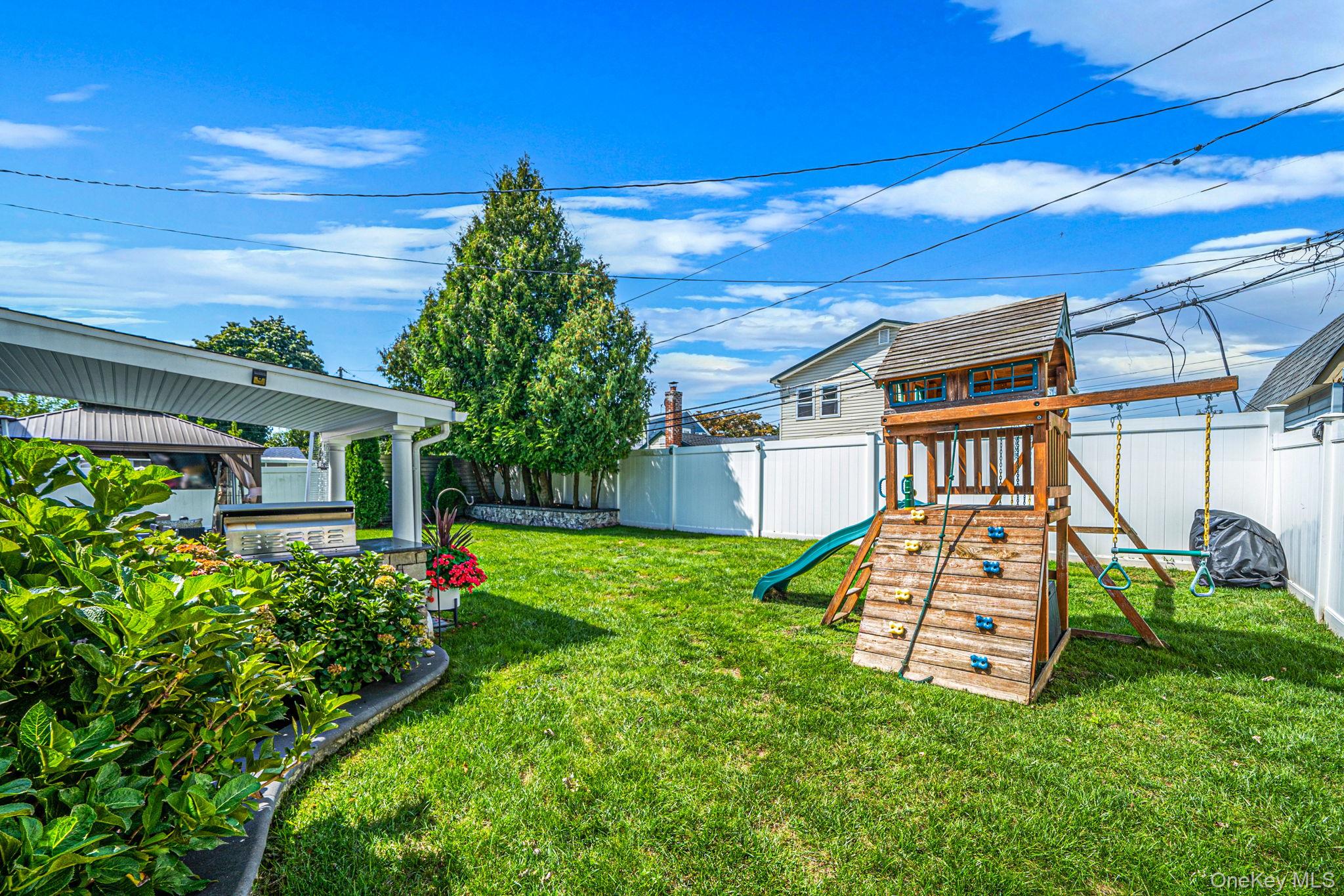 2115 Randall Avenue Property Photo 37