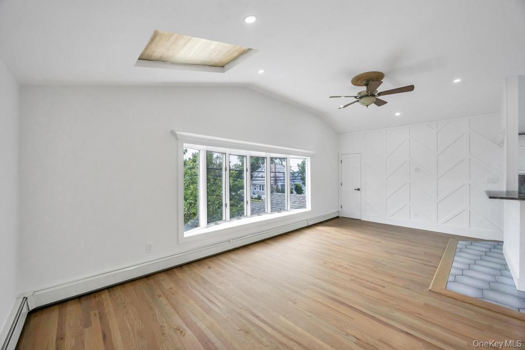 2331 Neptune Avenue Property Photo 13