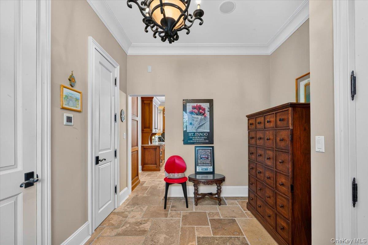 81 Montgomery Boulevard Property Photo 28