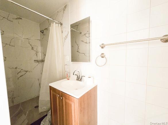 6119 170 Street Property Photo 5