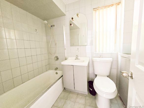 6119 170 Street Property Photo 6