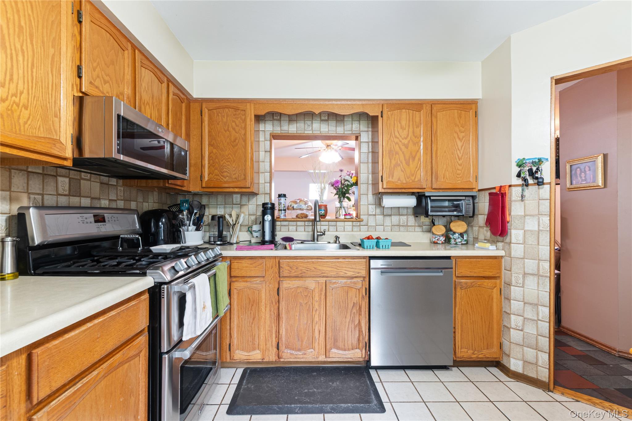 6 Hamlet Court Property Photo 18