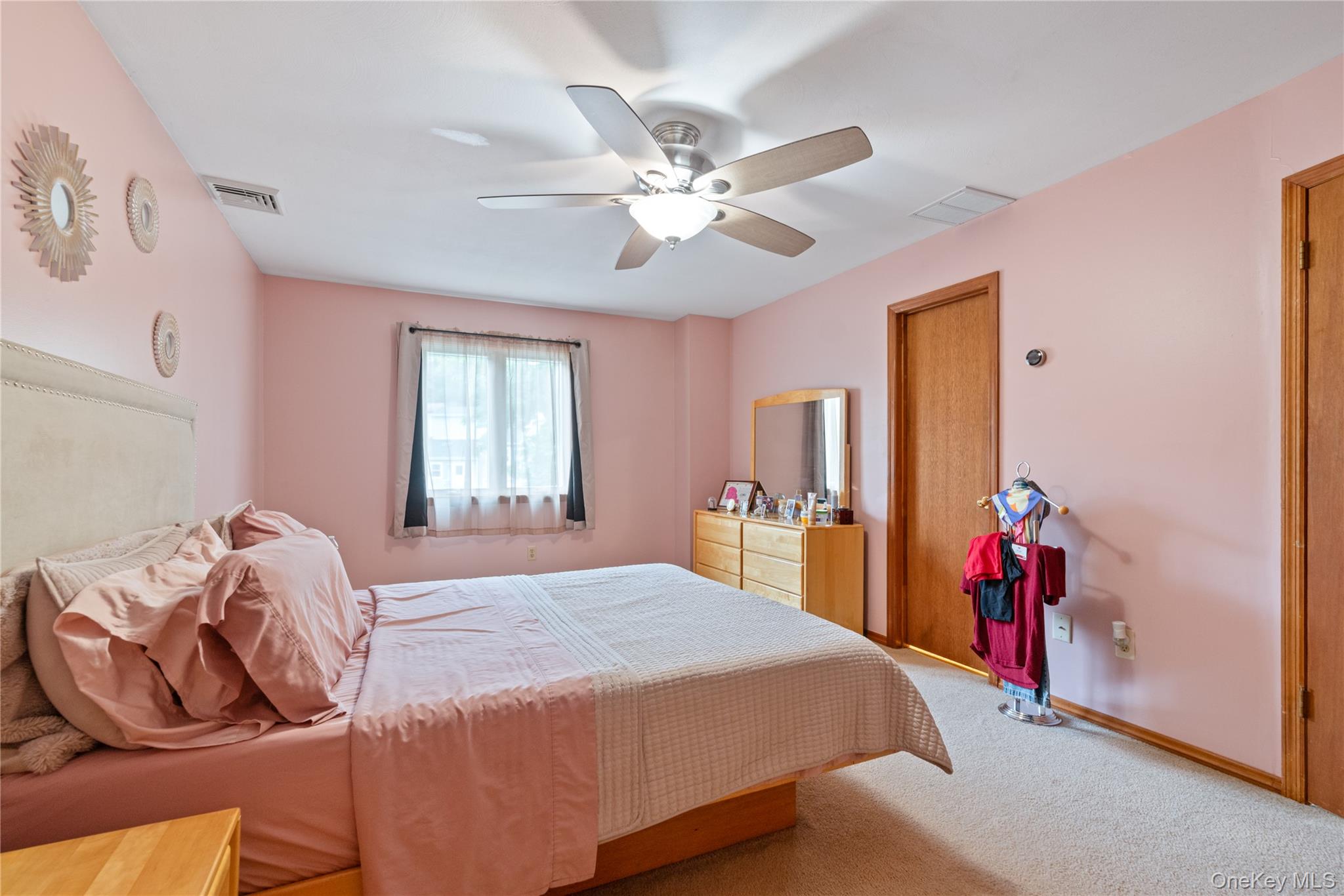 6 Hamlet Court Property Photo 22