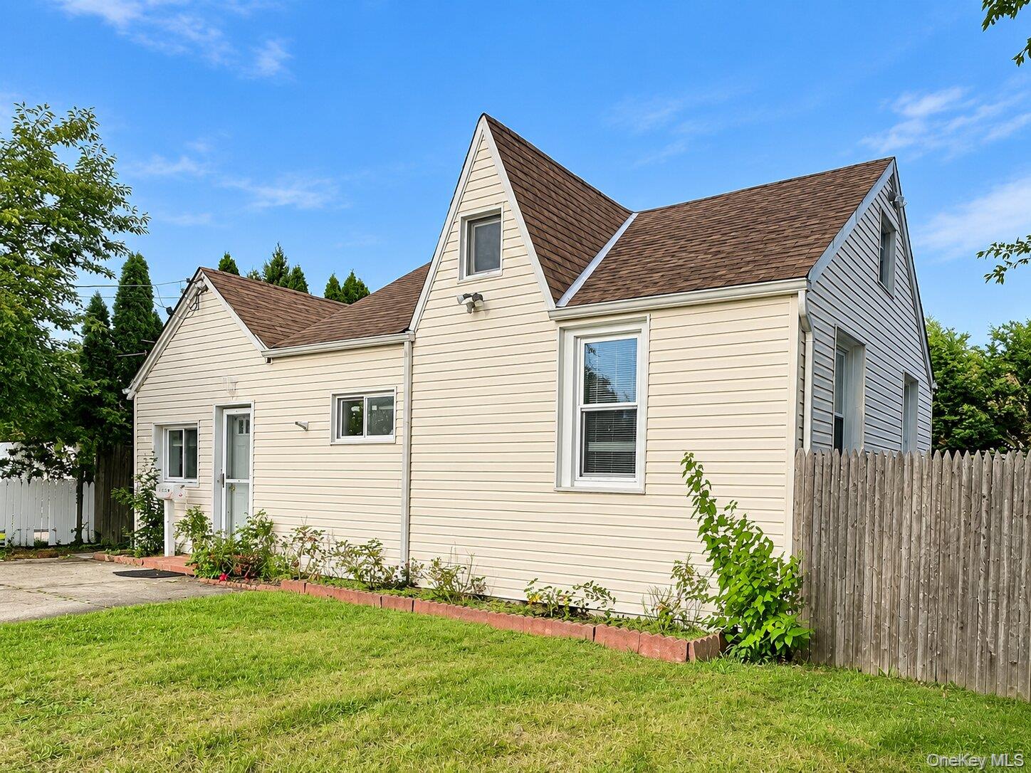 302 Mccall Avenue Property Photo 1