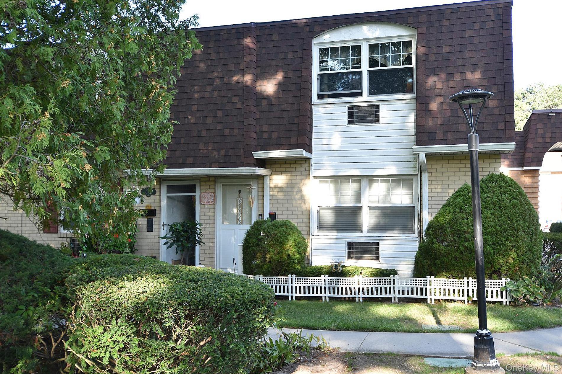 10 Glen Hollow Drive C56 Property Photo 2