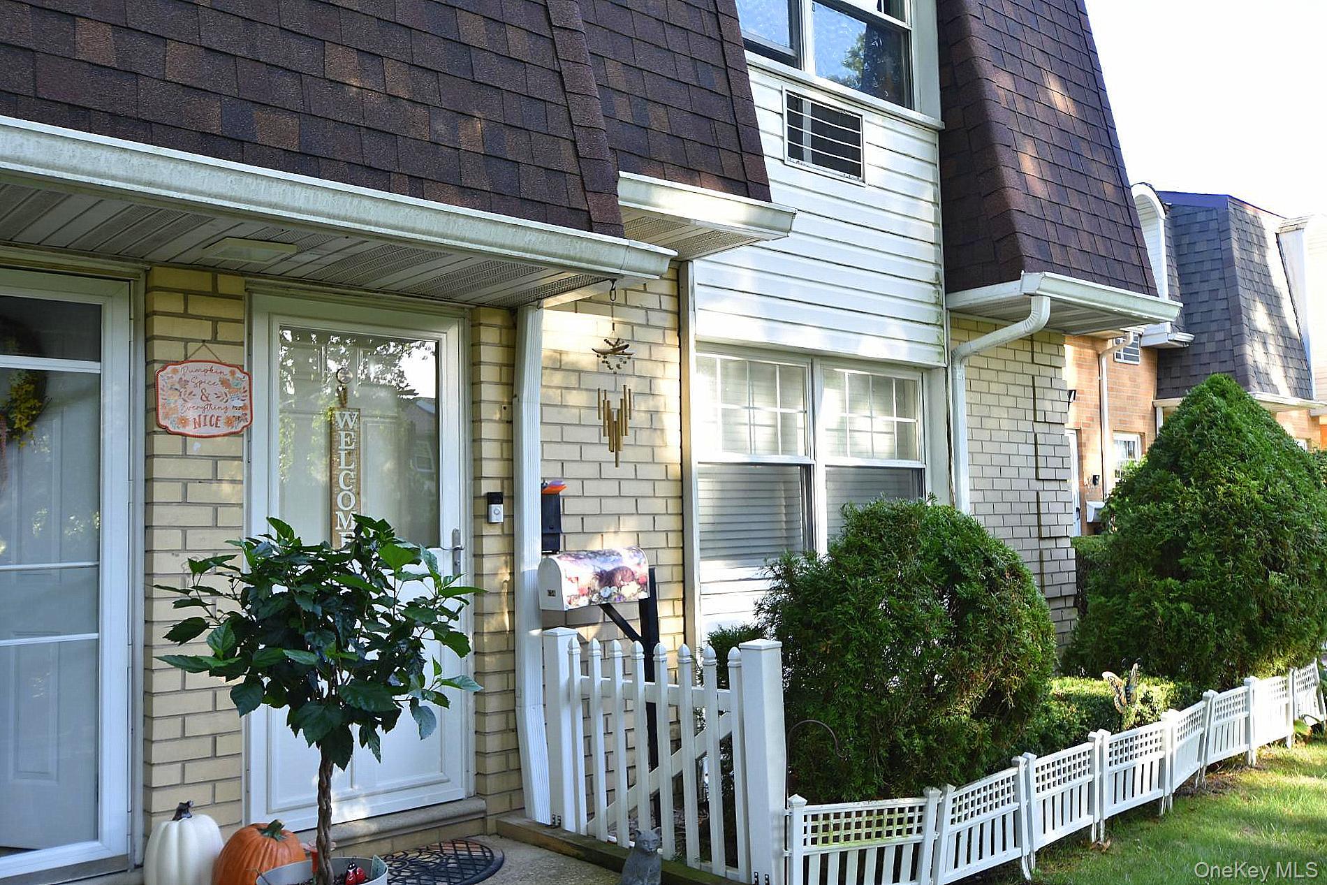 10 Glen Hollow Drive C56 Property Photo 3