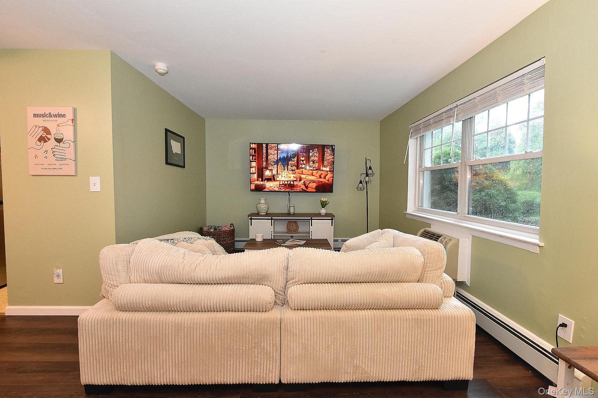 10 Glen Hollow Drive C56 Property Photo 6
