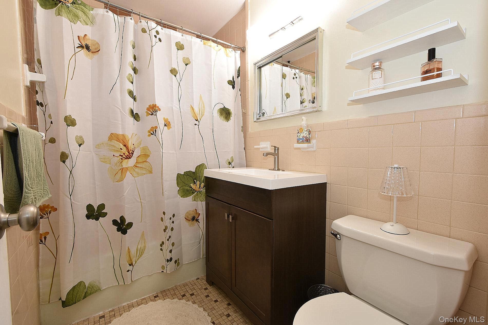 10 Glen Hollow Drive C56 Property Photo 9