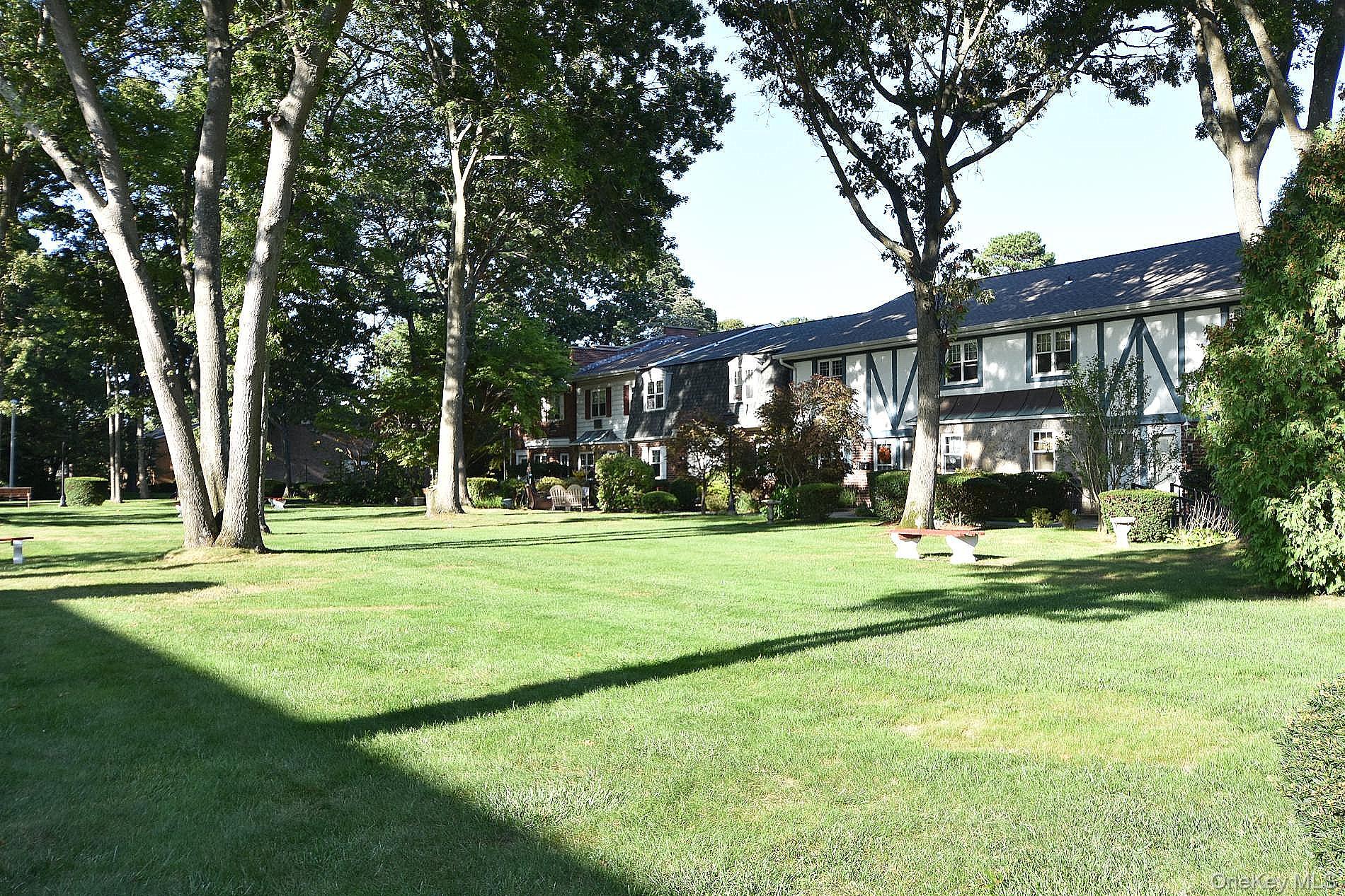 10 Glen Hollow Drive C56 Property Photo 11