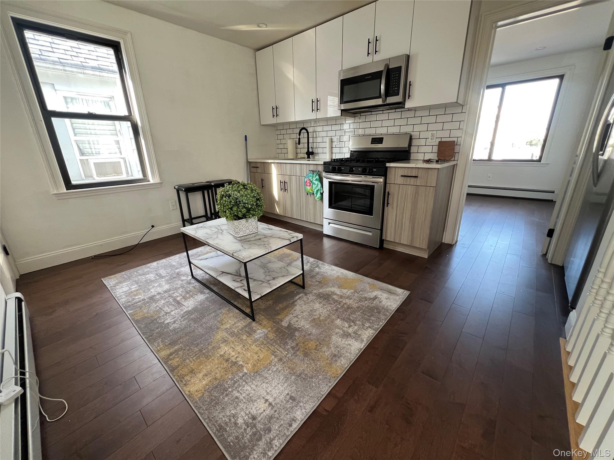10710 142nd Street Property Photo 3
