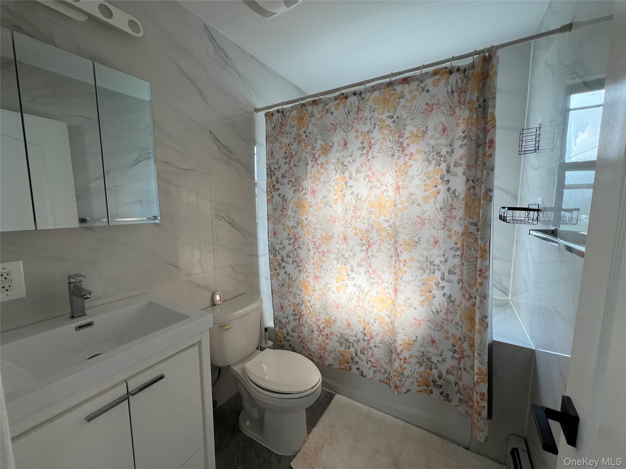 10710 142nd Street Property Photo 5