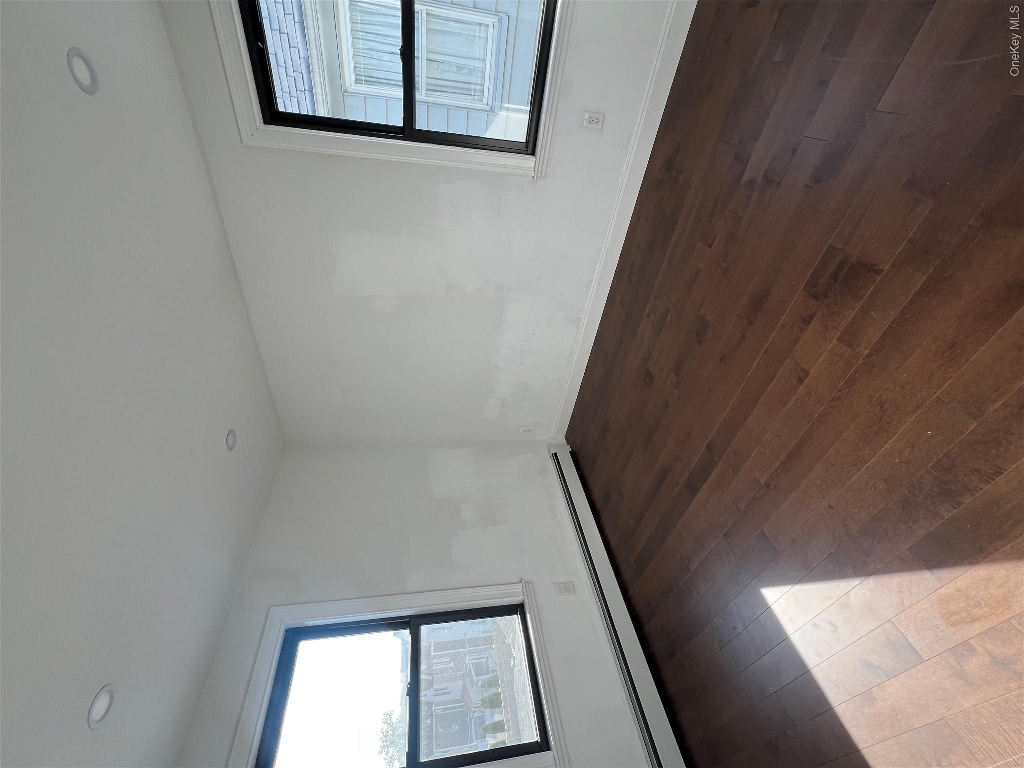 10710 142nd Street Property Photo 9